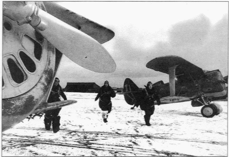 Иллюстрация к книге — Истребитель И-153 «Чайка» [i_048.jpg]