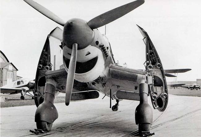Иллюстрация к книге — Юнкерс Ju-87 1936-1945 [pic_122.jpg]