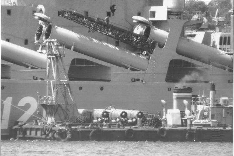 Иллюстрация к книге — Советский ракетный крейсер. Зигзаги эволюции [i_045.jpg]