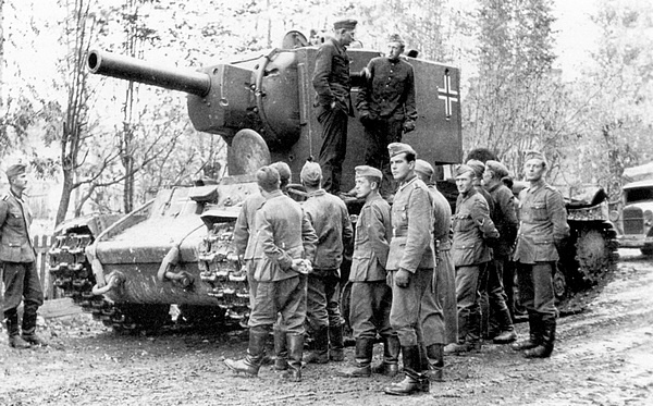 Тяжёлый танк КВ-2
