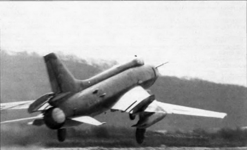 Иллюстрация к книге — Истребитель-бомбардировщик Су-17 [img_32.jpg]