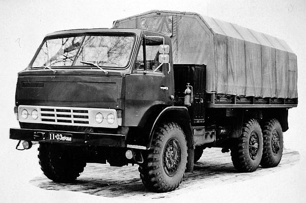 Иллюстрация к книге — Автомобили Советской Армии 1946-1991 [_275.jpg]