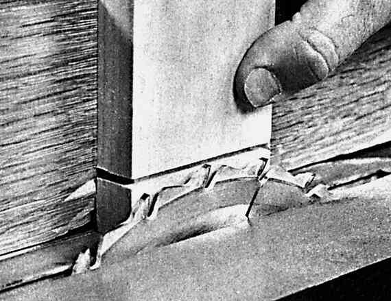 Иллюстрация к книге — Работы по дереву. Мебель для дома своими руками [i_068.jpg]