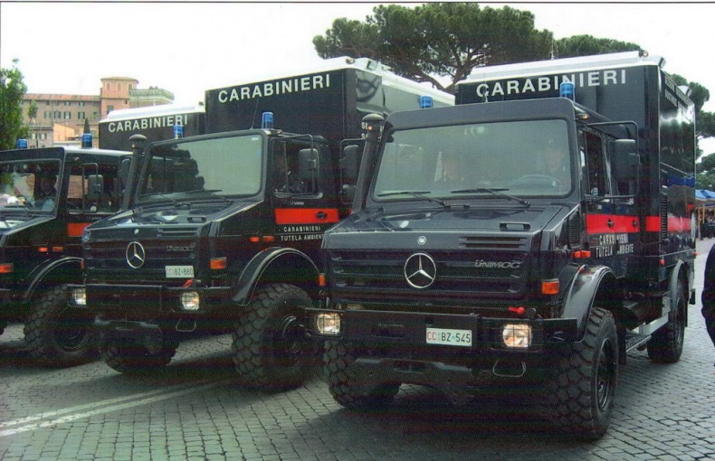 Иллюстрация к книге — Бронетранспортёры на шасси UNIMOG 1950 - 2009 гг. [img_54.jpg]