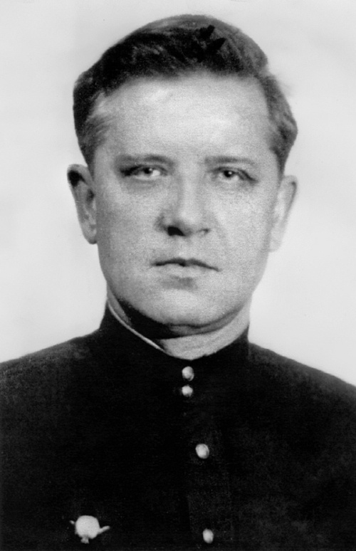 Иллюстрация к книге — Дом на Старой площади [i_017.jpg]