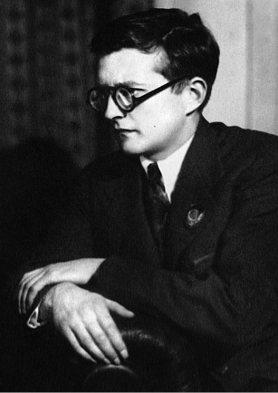 Иллюстрация к книге — Шостакович. Жизнь. Творчество. Время [i_064.jpg]