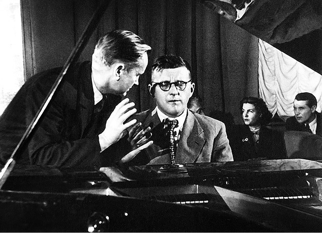 Иллюстрация к книге — Шостакович. Жизнь. Творчество. Время [i_078.jpg]