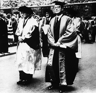 Иллюстрация к книге — Шостакович. Жизнь. Творчество. Время [i_087.jpg]