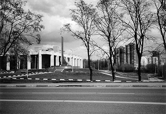 Иллюстрация к книге — Путешествие из Москвы в Ярославль. Москва – Сергиев Посад – Переславль-Залесский – Ростов Великий – Ярославль [_002.jpg]