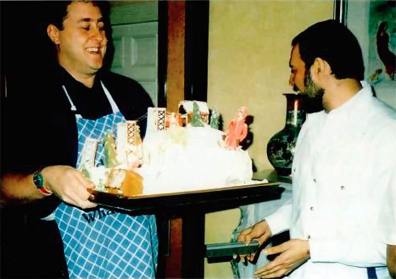 Иллюстрация к книге — Меркьюри и я. Богемская рапсодия, любовь и котики [i_035.jpg]