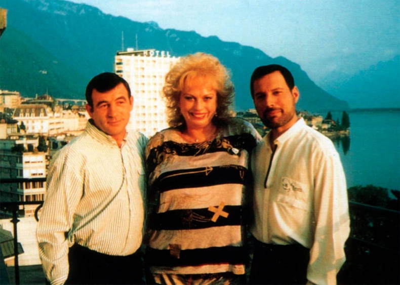 Иллюстрация к книге — Меркьюри и я. Богемская рапсодия, любовь и котики [i_045.jpg]