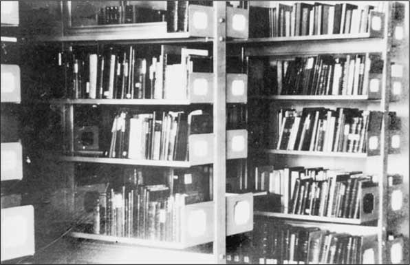 Иллюстрация к книге — Зондеркоманда Х. Колдовской проект Гиммлера [i_045.jpg]