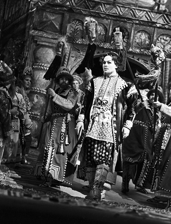 Иллюстрация к книге — Новый год в России. История праздника [i_099.jpg]