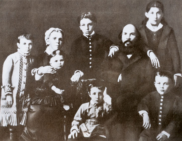 Иллюстрация к книге — Новый год в России. История праздника [i_151.jpg]