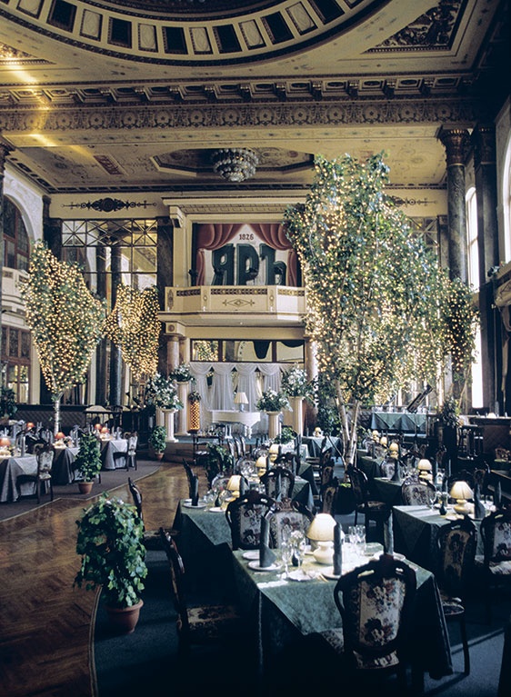 Иллюстрация к книге — Новый год в России. История праздника [i_172.jpg]