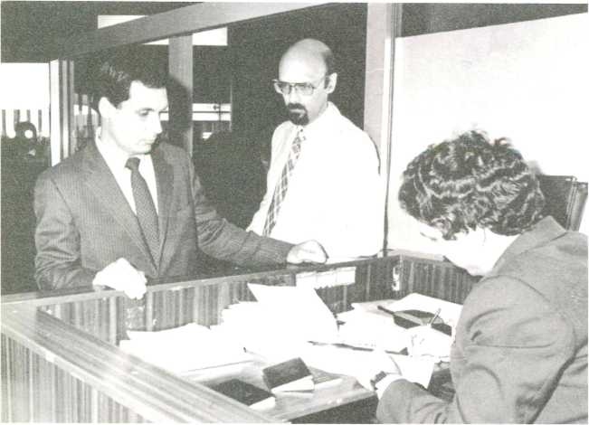 Иллюстрация к книге — Записки контрразведчика. Взгляд изнутри на противоборство КГБ и ЦРУ, и не только [i_035.jpg]