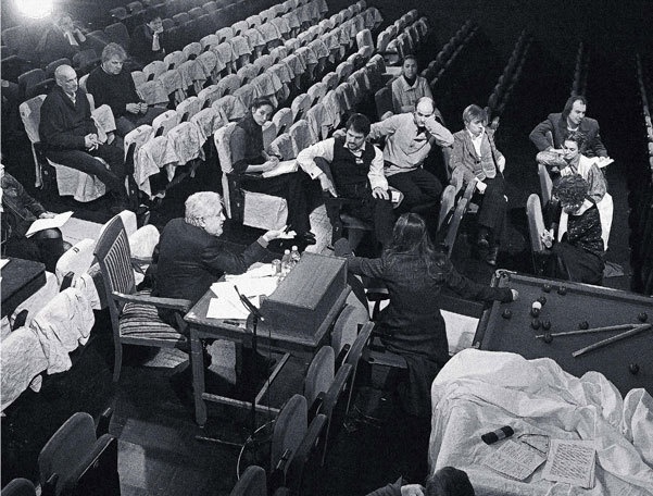 Иллюстрация к книге — Театральные люди [i_023.jpg]