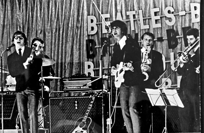 Иллюстрация к книге — The Beatles от A до Z: необычное путешествие в наследие «ливерпульской четверки» [i_015.jpg]