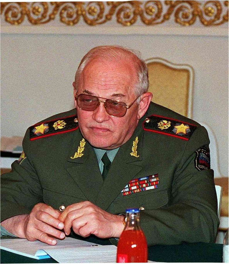 Иллюстрация к книге — Москва ельцинская. Хроники президентского правления [i_254.jpg]