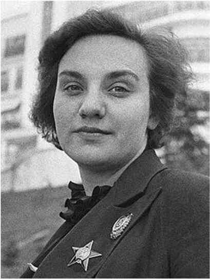 Иллюстрация к книге — Москва ельцинская. Хроники президентского правления [i_256.jpg]