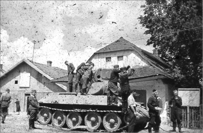 Иллюстрация к книге — Парадоксы 1941 года. Соотношение сил и средств сторон в начале Великой Отечественной войны [i_035.jpg]