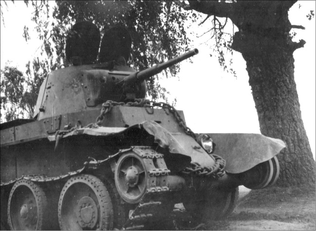 Иллюстрация к книге — Парадоксы 1941 года. Соотношение сил и средств сторон в начале Великой Отечественной войны [i_036.jpg]