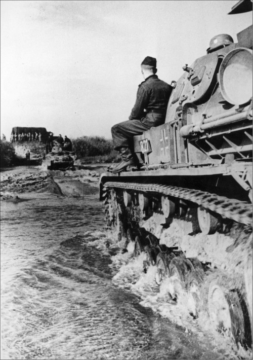 Иллюстрация к книге — Парадоксы 1941 года. Соотношение сил и средств сторон в начале Великой Отечественной войны [i_045.jpg]