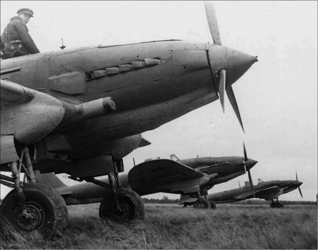 Иллюстрация к книге — Парадоксы 1941 года. Соотношение сил и средств сторон в начале Великой Отечественной войны [i_049.jpg]