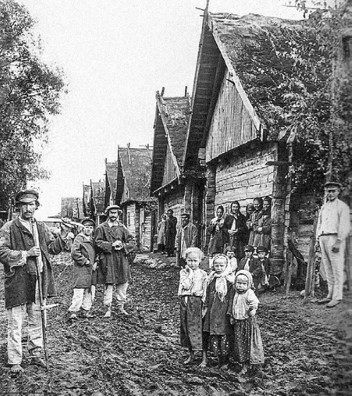 Иллюстрация к книге — Нам нужна великая Россия [i_242.jpg]