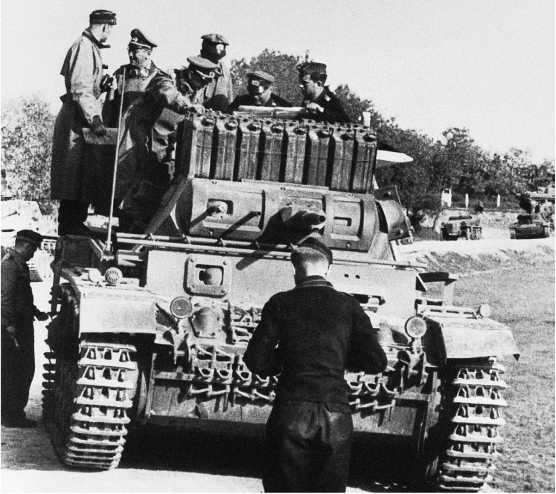 Иллюстрация к книге — Приграничное сражение 1941. Первая битва Великой Отечественной [i_003.jpg]
