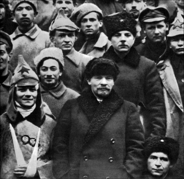 Иллюстрация к книге — Мифы и правда Кронштадтского мятежа. Матросская контрреволюция 1918–1921 гг. [i_019.jpg]
