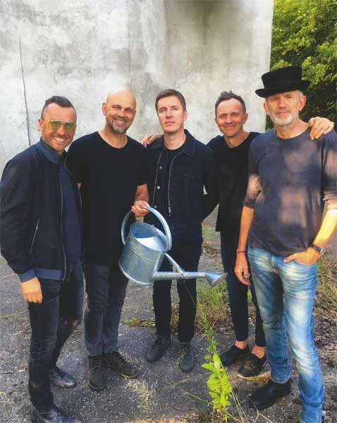 Иллюстрация к книге — BrainStorm: Ты не один. От песочницы до стадиона [i_103.jpg]