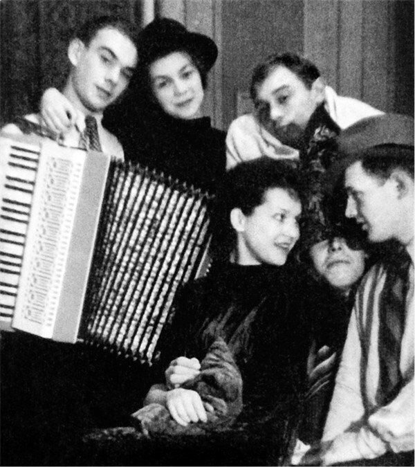 Иллюстрация к книге — Сундук артиста [i_023.jpg]