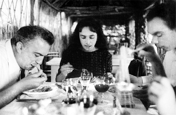 Иллюстрация к книге — Сундук артиста [i_043.jpg]