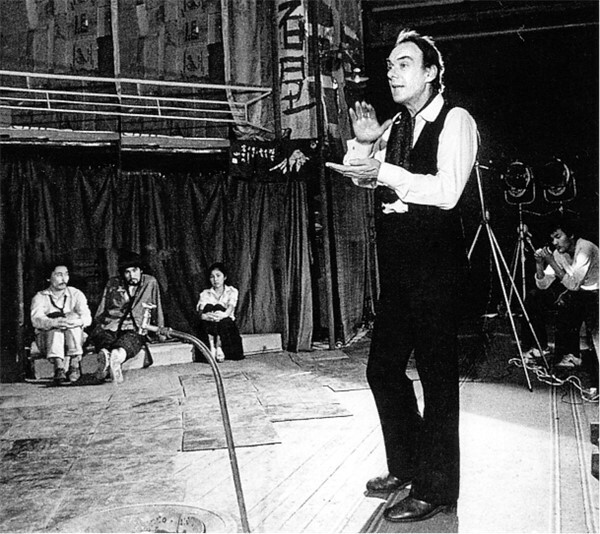 Иллюстрация к книге — Сундук артиста [i_059.jpg]