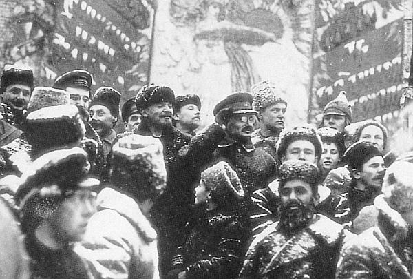 Иллюстрация к книге — Лев Троцкий. Большевик. 1917–1923 [i_009.jpg]