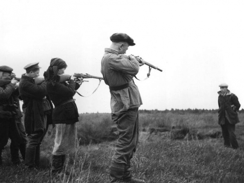 Иллюстрация к книге — Фронт за линией фронта. Партизанская война 1939–1945 гг. [i_029.jpg]