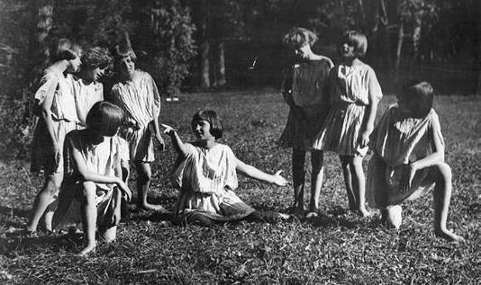 Иллюстрация к книге — Свободный танец в России. История и философия [i_017.jpg]