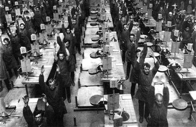 Иллюстрация к книге — Свободный танец в России. История и философия [i_020.jpg]