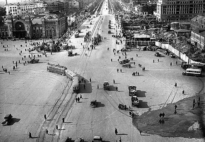 Иллюстрация к книге — Парижские мальчики в сталинской Москве [i_019.jpg]