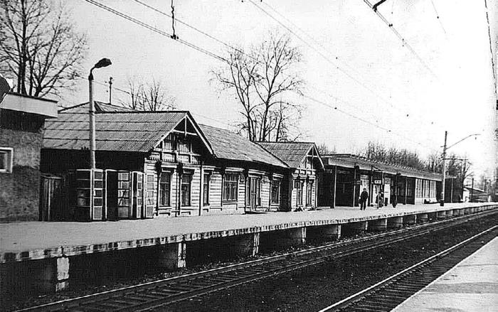 Иллюстрация к книге — Парижские мальчики в сталинской Москве [i_020.jpg]
