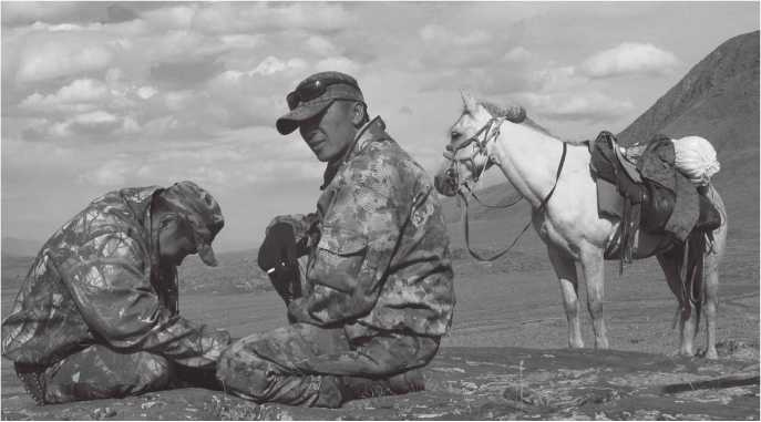Иллюстрация к книге — Сияющий Алтай. Горы, люди, приключения [i_056.jpg]