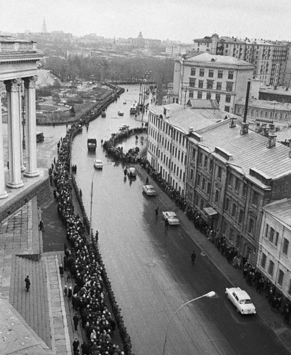 Иллюстрация к книге — Юрий Гагарин. Первый человек в космосе. Как это было [i_109.jpg]