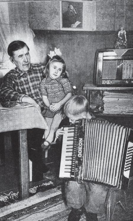 Иллюстрация к книге — В поисках социалистического Эльдорадо: североамериканские финны в Советской Карелии 1930-х годов [i_056.jpg]