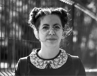 Иллюстрация к книге — Гула Камакри. Легенда о проклятом таборе [i_002.jpg]