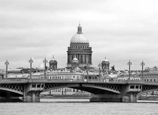 Иллюстрация к книге — Петербург манящий [Старые тайны, уютные уголки, сладости из детства] [i_003.webp]