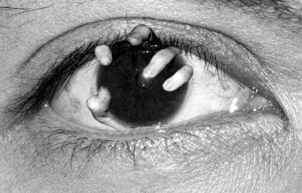 Иллюстрация к книге — О чём молчали города. Мистические истории [image7_5a3671b0f0395007007e6e6c_jpg.webp]