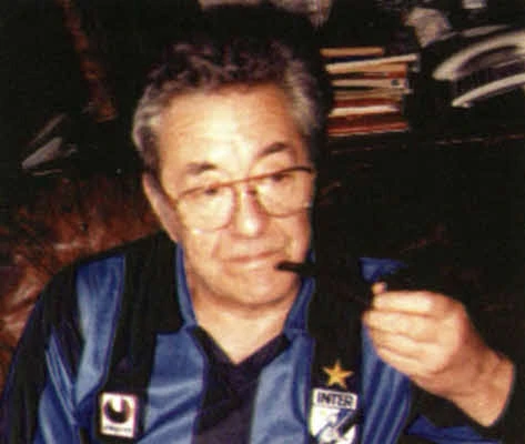 Иллюстрация к книге — Искатель, 2004 № 05 [book-illustration-7.webp]