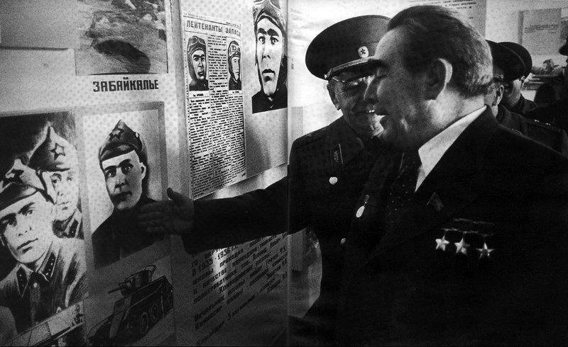 Иллюстрация к книге — Телохранитель Генсека. Том 2 [book-illustration-18.webp]