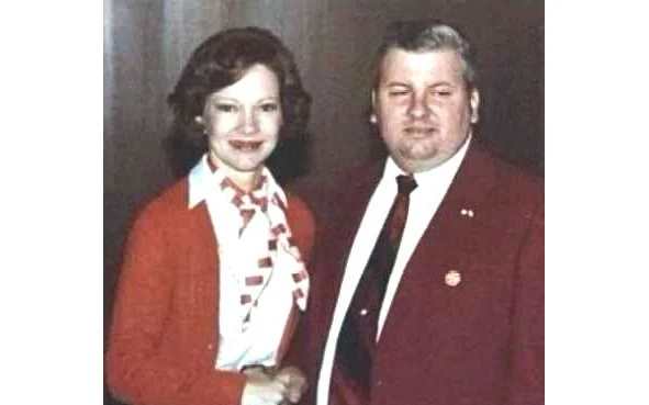 Иллюстрация к книге — Сыны Сэма. Убийцы влюбленных парочек [book-illustration-11.webp]